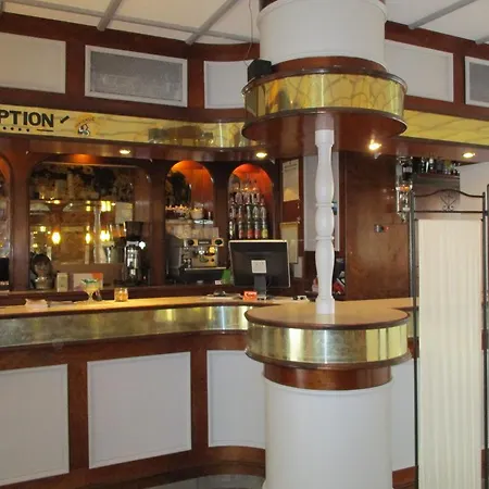 Hotell Le Regent Brest