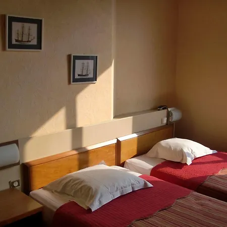 Le Regent Hotell Brest